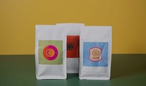 cetak kemasan custom standing pouch sachet gusset quadseal